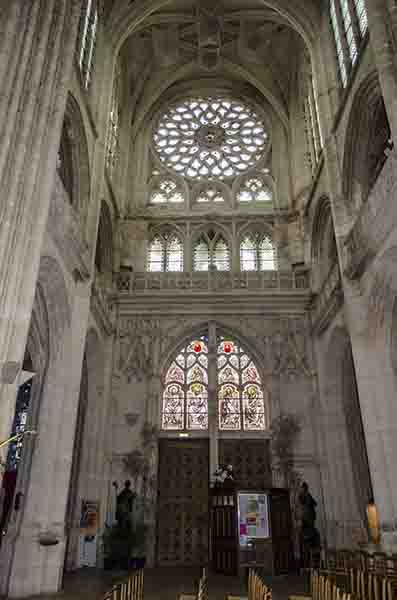 Francia - Senlis 21 - catedral de Notre Dame de Senlis.jpg